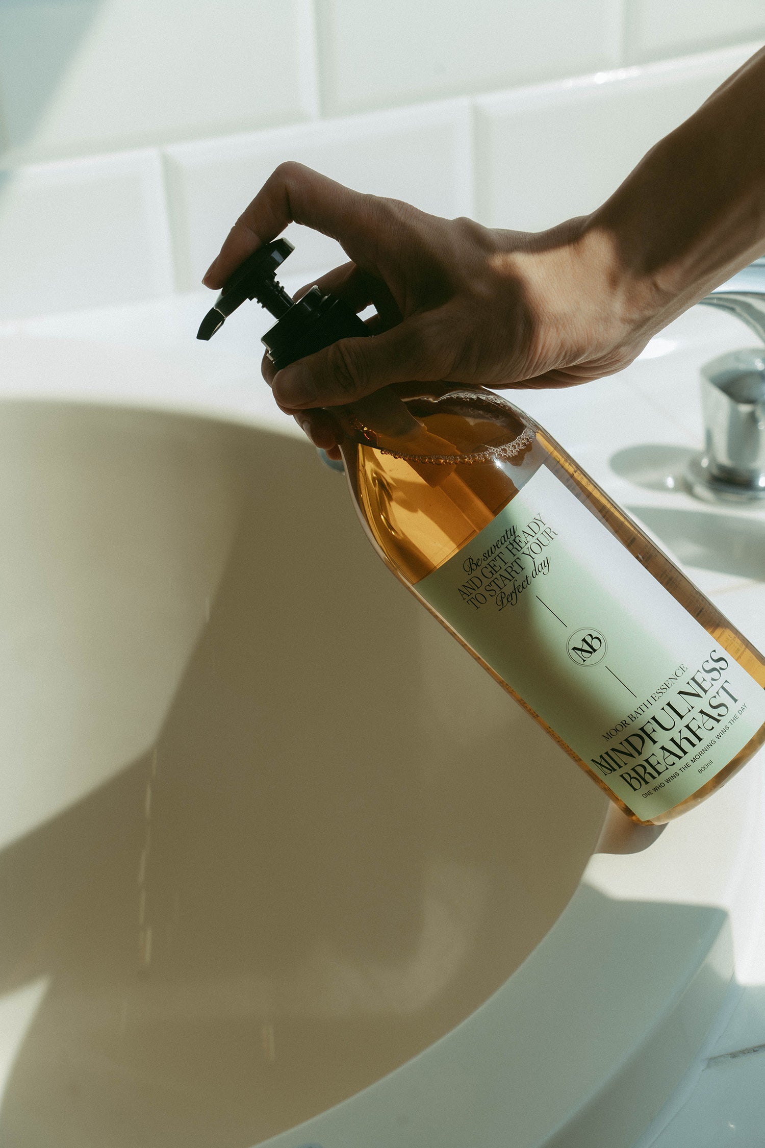 MOOR BATH ESSENCE 800ml – MINDFULNESS BREAKFAST